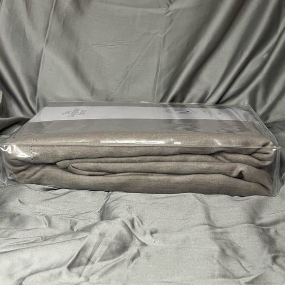 The Company Store Legends Hotel Relaxed Linen Duvet Cover - Picture 4 of 4